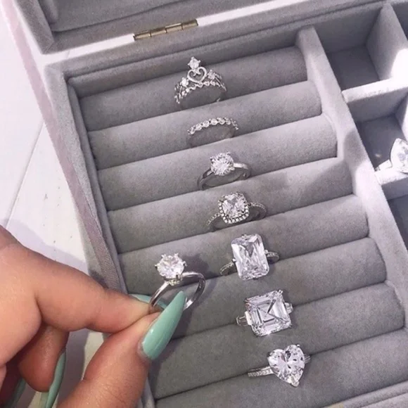 5.62-9.52Ct Three Stone Emerald Asscher White Sapphire Ring - Picture 14 of 15